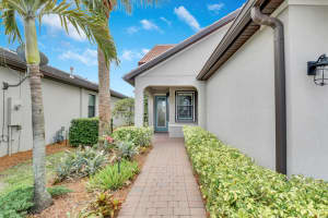 568 SE Monet Drive, Port Saint Lucie, FL 34984 - MLS#R11094847