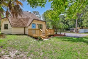 1130 Melinda Lane, Haverhill, FL 33417 Sold 07/07/25