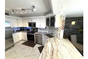 2425 Presidential Way 1804, West Palm Beach, FL 33401 Sold 10/17/25