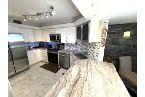 2425 Presidential Way 1804, West Palm Beach, FL 33401 Sold 10/17/25