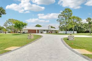 386 NE Ficus Terrace, Jensen Beach, FL 34957 Sold 07/28/25