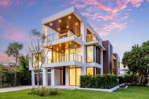 98 Ne Spanish Trail, Boca Raton