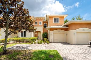 2597 Stockbridge Square Sw, Vero Beach