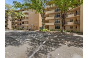 3550 Blue Lake Drive 402, Pompano Beach, FL 33064 - MLS#R11095062