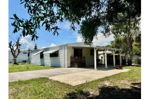 9313 SE 61st Drive, Okeechobee, FL 34974 Sold 07/07/25