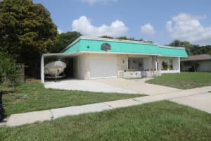 864 Se Tierra Court, Port Saint Lucie