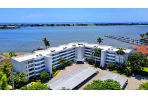 8200 Lakeshore Drive 506, Hypoluxo