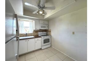 2802 Crosley Drive W D, West Palm Beach, FL 33415 - MLS#R11095367