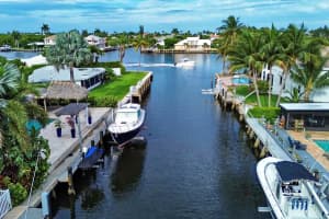 952 Brookdale Drive, Boynton Beach, FL 33435 Sold 08/29/25
