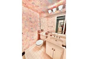 390 Fanshaw J, Boca Raton, FL 33434 - MLS#R11095466