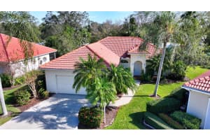 2365 55th Square, Vero Beach, FL 32966 - MLS#R11095476
