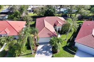 2365 55th Square, Vero Beach, FL 32966 - MLS#R11095476