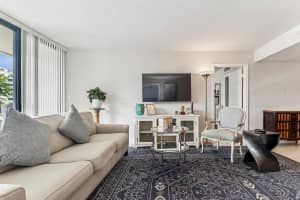 2000 Presidential Way, West Palm Beach, FL 33401 - MLS#R11095537