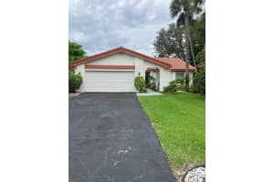 5735 Lakeview Mews Circle, Boynton Beach