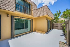 1204 Waterview Circle, Palm Springs, FL 33461 - MLS#R11095613