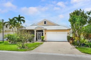 107 Nw Summerville Court, Port Saint Lucie
