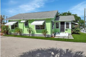 713 10th Avenue N, Lake Worth Beach, FL 33460 - MLS#R11095692