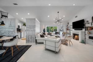 2252 Las Casitas Drive, Wellington, FL 33414 - MLS#R11095695