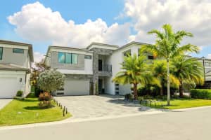 8305 Fishhawk Falls Court, Boca Raton