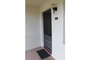 7609 Tahiti Lane 201 Lake Worth, FL 33467 - Off Market