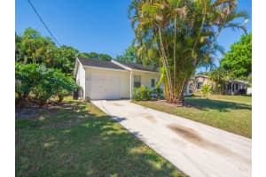 526 Nw Kingston Street, Port Saint Lucie