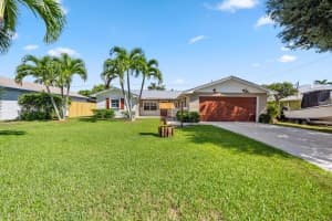 8053 SE Carlton Street, Hobe Sound, FL 33455 - MLS#R11095869