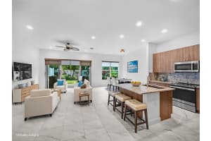 4829 Pointe Midtown Road, Palm Beach Gardens, FL 33418 - MLS#R11095889