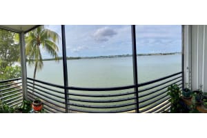 1175 Miami Gardens Drive, Miami, FL 33179 - MLS#R11096002