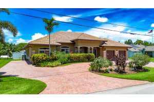 401 SE Verada Avenue, Port Saint Lucie, FL 34983 Sold 09/04/25