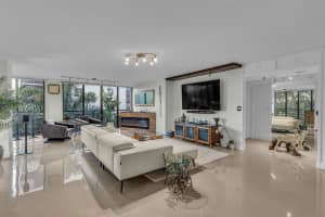 7572 Regency Lake Drive 402, Boca Raton, FL 33433 Sold 08/29/25