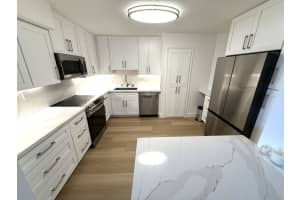 2860 S Ocean Boulevard 415, Palm Beach