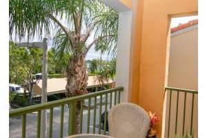 160 Yacht Club Way 309, Hypoluxo