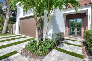 1517 N Lakeside Drive, Lake Worth Beach, FL 33460 - MLS#R11096173