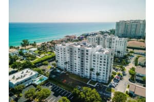 3594 S Ocean Boulevard 301, Highland Beach