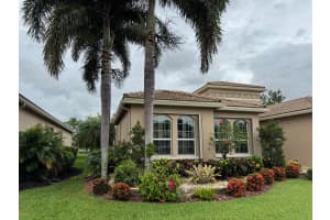 10469 Whitewind Circle, Boynton Beach, FL 33473 Sold 11/21/25