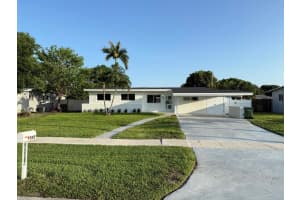 345 Pinehurst Road, Palm Springs, FL 33461 Sold 07/16/25