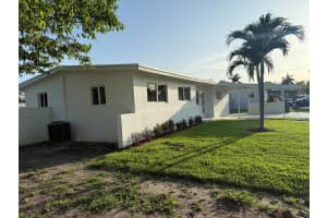 345 Pinehurst Road, Palm Springs, FL 33461 Sold 07/16/25
