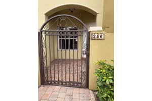 236 Lake Monterey Circle, Boynton Beach, FL 33426 - MLS#R11096399
