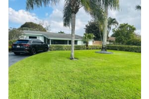 922 Arlington Drive, West Palm Beach, FL 33415 Sold 08/07/25