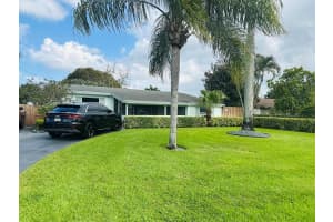 922 Arlington Drive, West Palm Beach, FL 33415 Sold 08/07/25