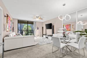 5100 Las Verdes Circle 316, Delray Beach, FL 33484 - MLS#R11096479