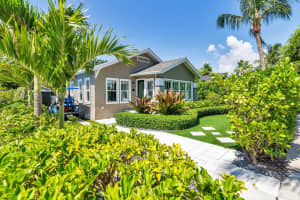 216 Lakeland Drive, West Palm Beach, FL 33405 - MLS#R11096488