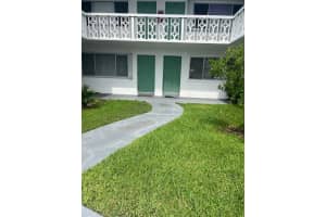 2004 Lake Osborne 7 Drive 7, Lake Worth Beach, FL 33461 - MLS#R11096534