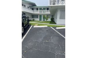 2004 Lake Osborne 7 Drive 7, Lake Worth Beach, FL 33461 - MLS#R11096534