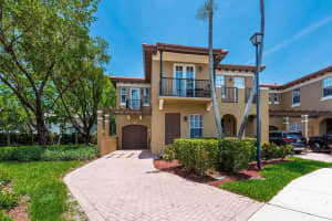6911 Julia Gardens Drive, Coconut Creek