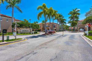 6911 Julia Gardens Drive, Coconut Creek, FL 33073 - MLS#R11096551