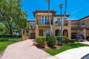 6911 Julia Gardens Drive, Coconut Creek, FL 33073 - MLS#R11096551