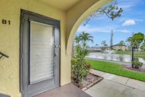 338 Pine Ridge Circle B-1, Greenacres, FL 33463 Sold 10/16/25