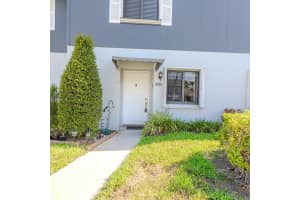 2641 Gately Drive W 1003, West Palm Beach