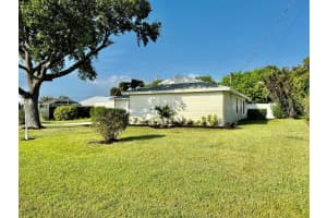 2143 4th Court SE, Vero Beach, FL 32962 - MLS#R11096764